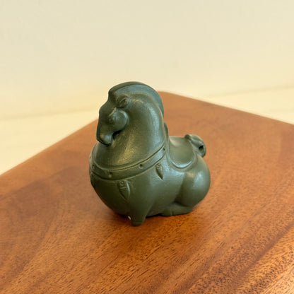 Green Horse Tea pet