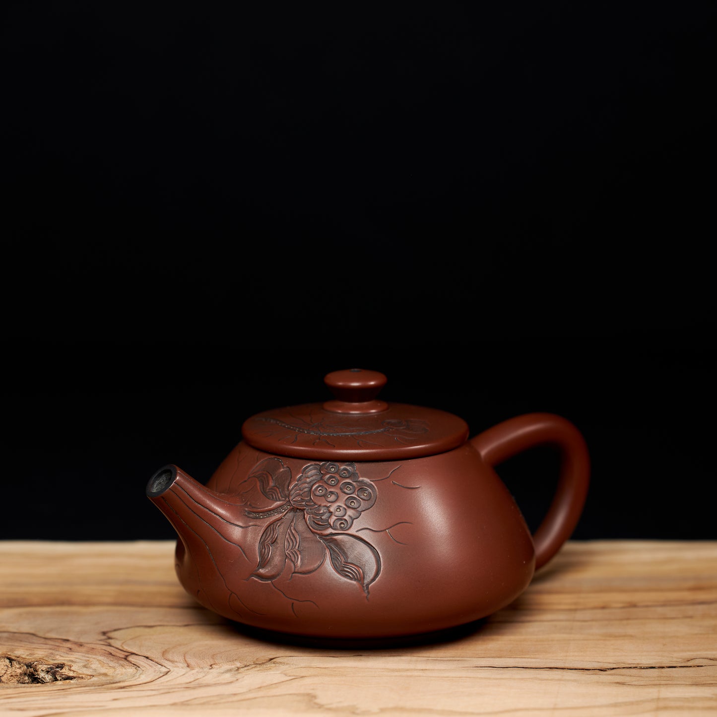 Jianshui Shi Piao Lotus Teapot J38, 150ml