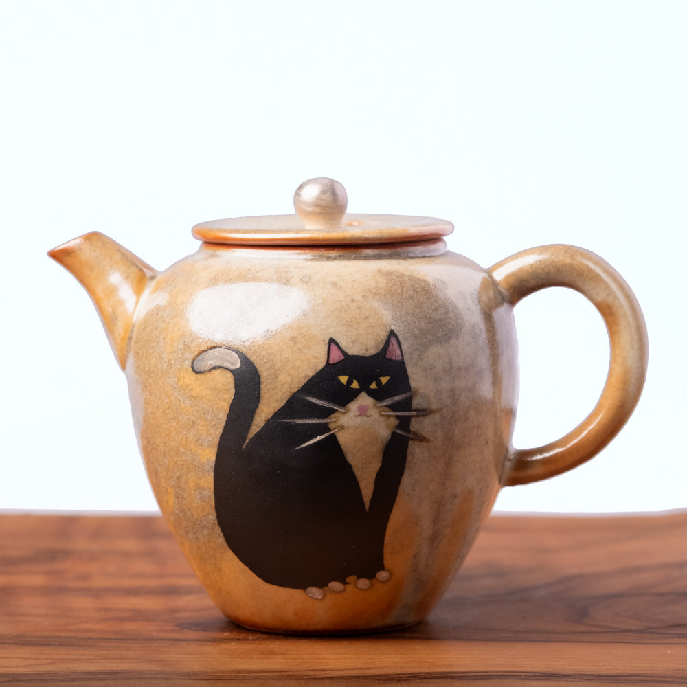 Sitting Cat Ceramic Teapot, 120 ml